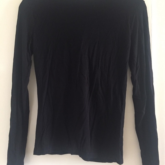 Black long sleeves Fabletics top - Picture 2 of 2